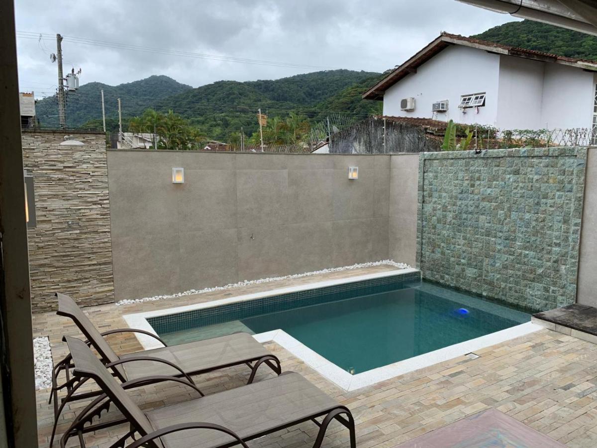 Casa em condomínio fechado, com piscina privativa em Juquehy São Sebastião Exterior foto
