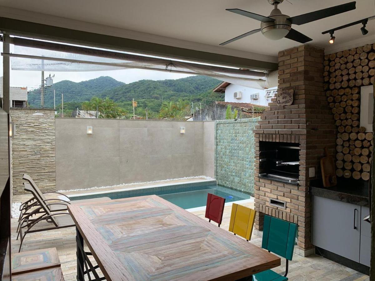 Casa em condomínio fechado, com piscina privativa em Juquehy São Sebastião Exterior foto